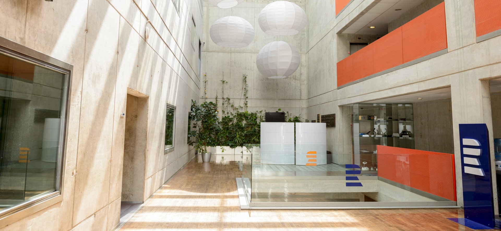 Atrium ve Studiovém domě@Český rozhlas - Kulturní centrum