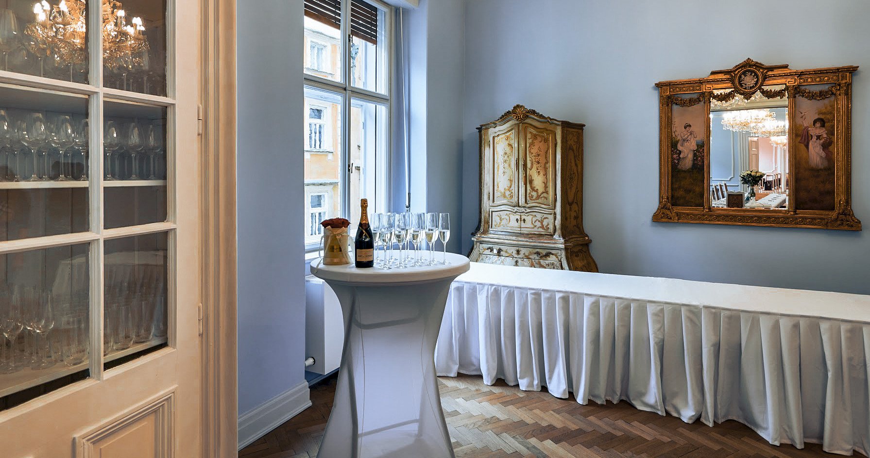 Malý modrý sál@Hartigovský palác