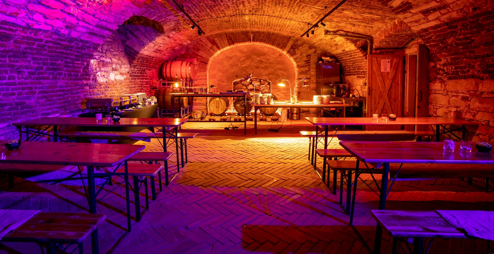 Historický degustační sklep@Terminál Karlín