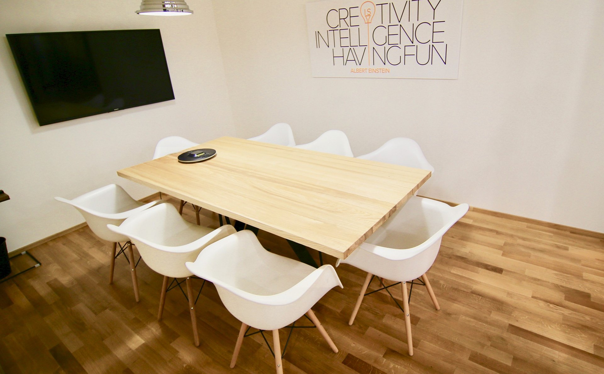 Meeting room 2@WorkLounge Karlín