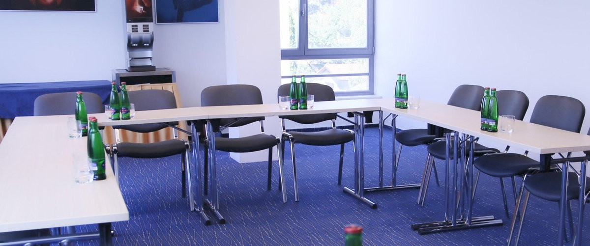 L Salonek@Academic Congress Centre - obrázek 1