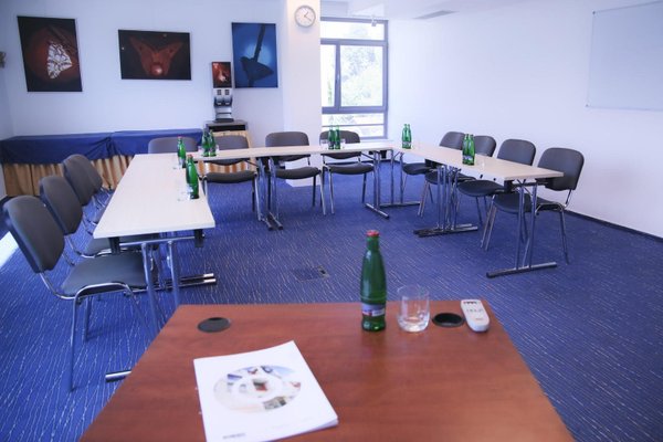 L Salonek@Academic Congress Centre - náhled 3