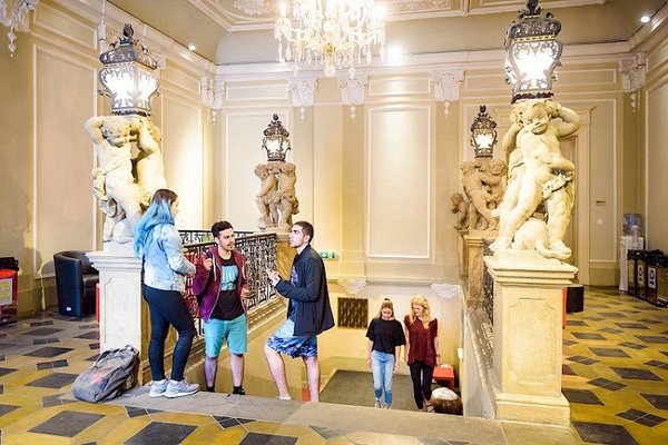 Anglo-americká vysoká škola - náhled 11