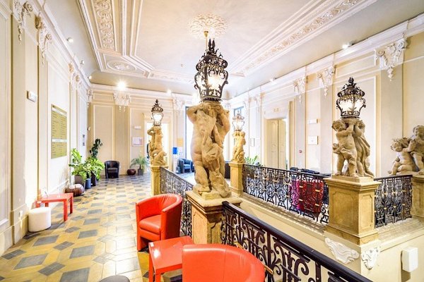 Anglo-americká vysoká škola - náhled 13