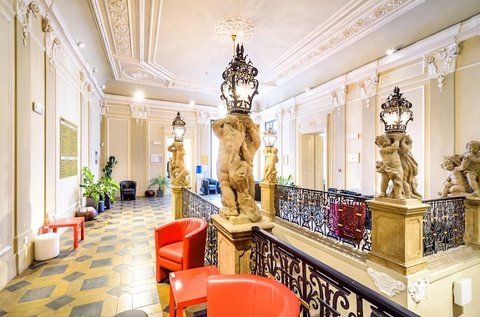 Anglo-americká vysoká škola - náhled 13