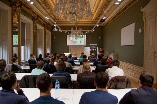 Anglo-americká vysoká škola - náhled 15