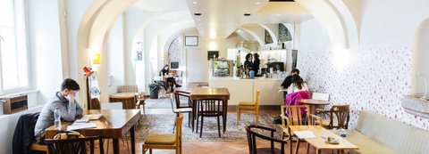 Anglo-americká vysoká škola - náhled 22