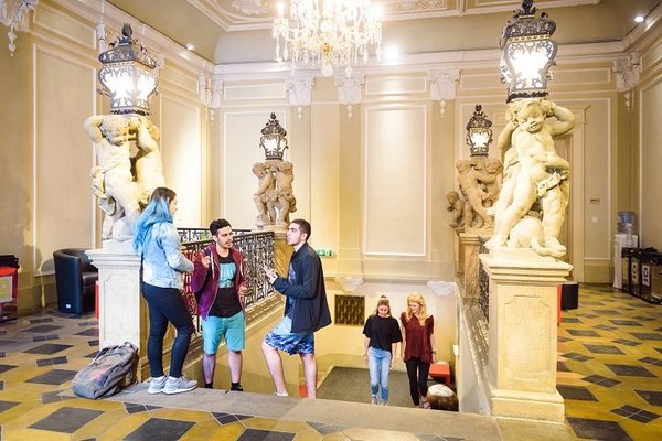 Anglo-americká vysoká škola - náhled 23