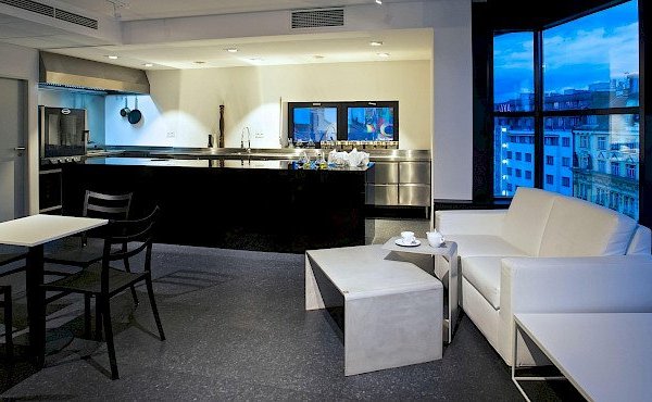 Levé křídlo@Art & Event Gallery Černá Labuť - náhled 4