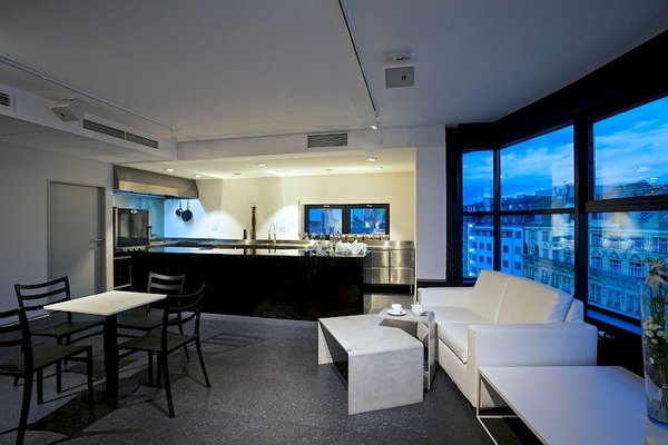 Levé křídlo@Art & Event Gallery Černá Labuť - náhled 6