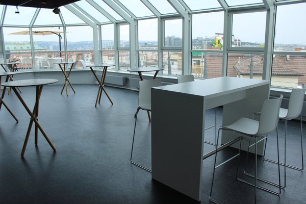 Pravé křídlo@Art & Event Gallery Černá Labuť - náhled 1