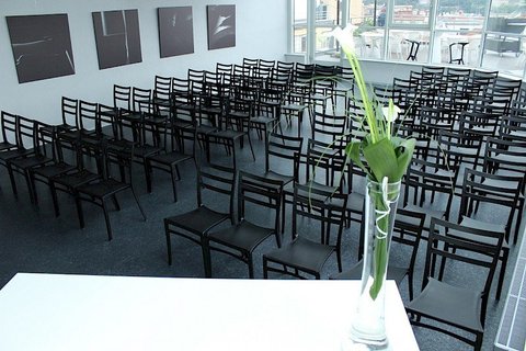 Art & Event Gallery Černá Labuť - Pravé křídlo - náhled 2