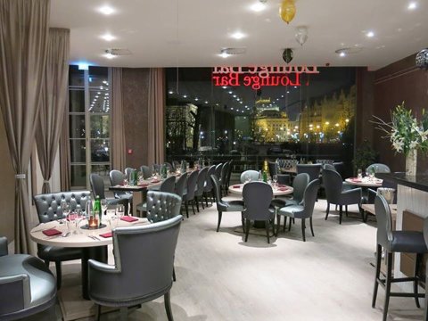 Art Restaurant Mánes - náhled 16