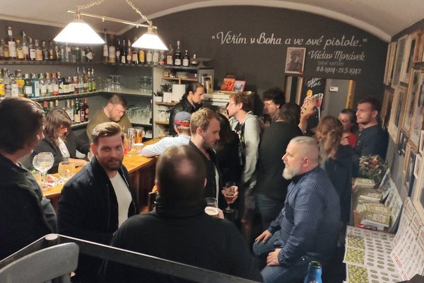 Bar Behind the Curtain - náhled 6