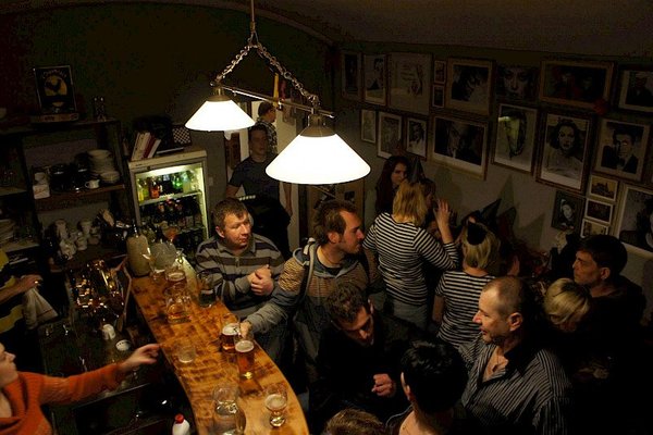 Bar Behind the Curtain - náhled 10