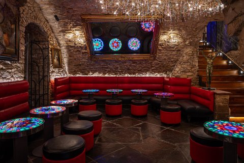 Bar & Klub Zlatý Strom - náhled 6