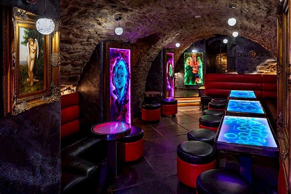 Bar & Klub Zlatý Strom - náhled 21