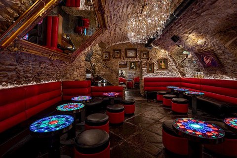 Bar & Klub Zlatý Strom - náhled 24