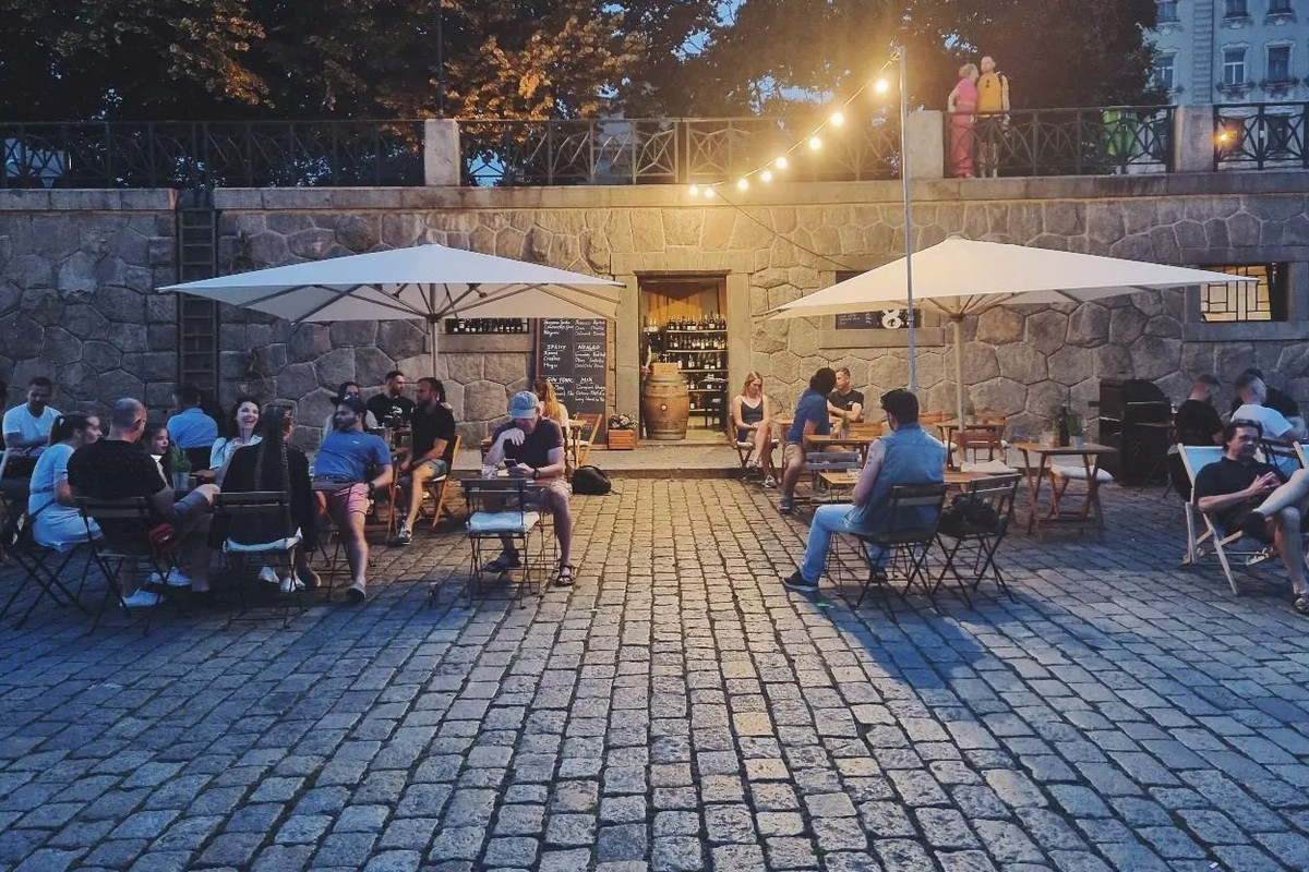 Bar Kobka 8 - obrázek 1