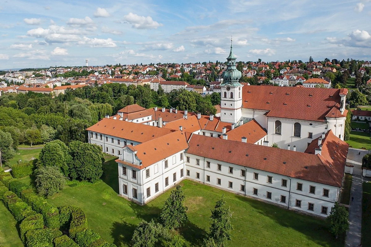 Břevnovský klášter - obrázek 1