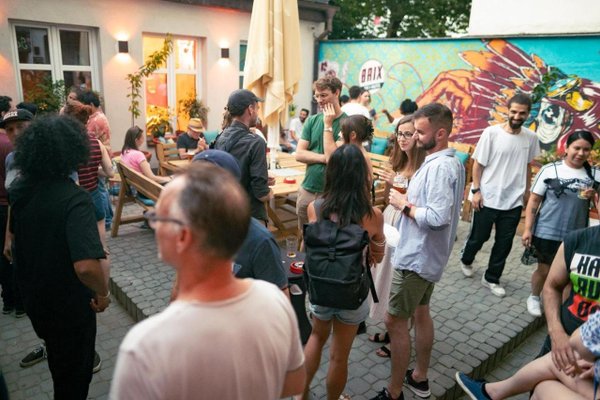 Brix Bar and Hostel - náhled 5