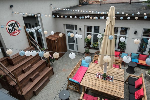 Brix Bar and Hostel - náhled 7