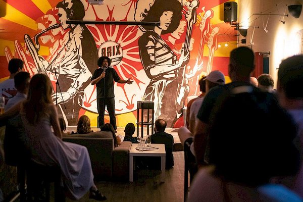 Brix Bar and Hostel - náhled 10