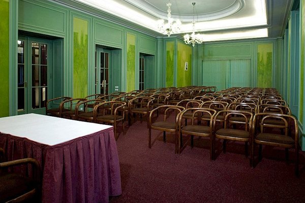 Sál Elišky Junkové@Prostory Autoklubu České republiky - náhled 4