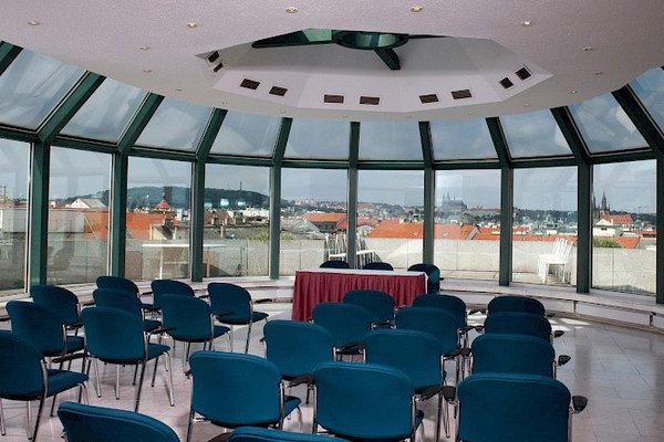 Salonek Club@Prostory Autoklubu České republiky - náhled 8