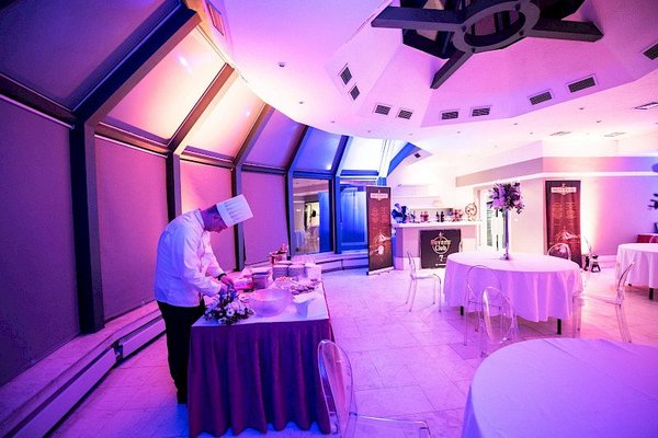 Salonek Club@Prostory Autoklubu České republiky - náhled 9