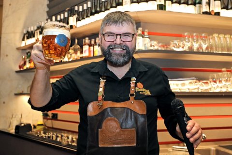 Červený Jelen - Banka - náhled 3