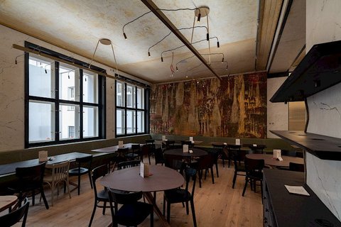 Červený Jelen - Banka - náhled 7