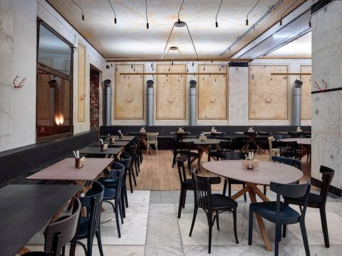 Červený Jelen - Banka - náhled 9