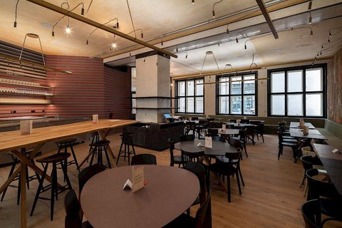 Červený Jelen - Banka - náhled 10