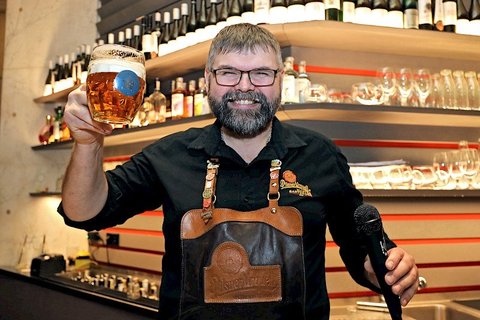 Červený Jelen - Banka - náhled 16