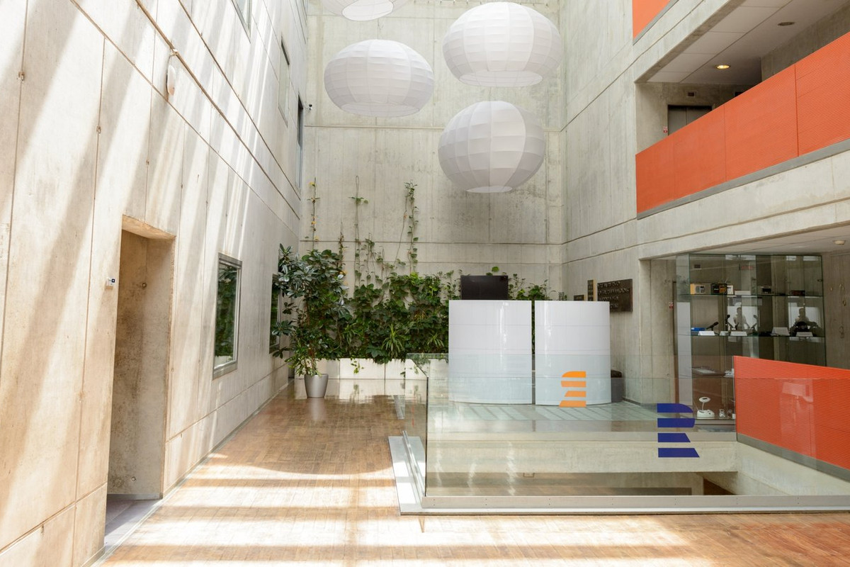 Atrium ve Studiovém domě@Český rozhlas - Kulturní centrum - obrázek 1