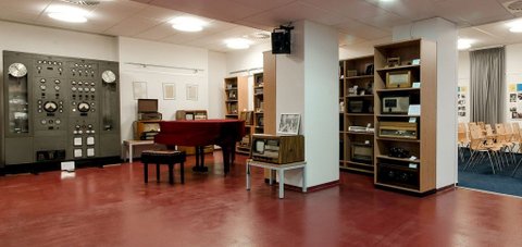 Český rozhlas - Kulturní centrum - Galerie Vinohradská 12 - náhled 16