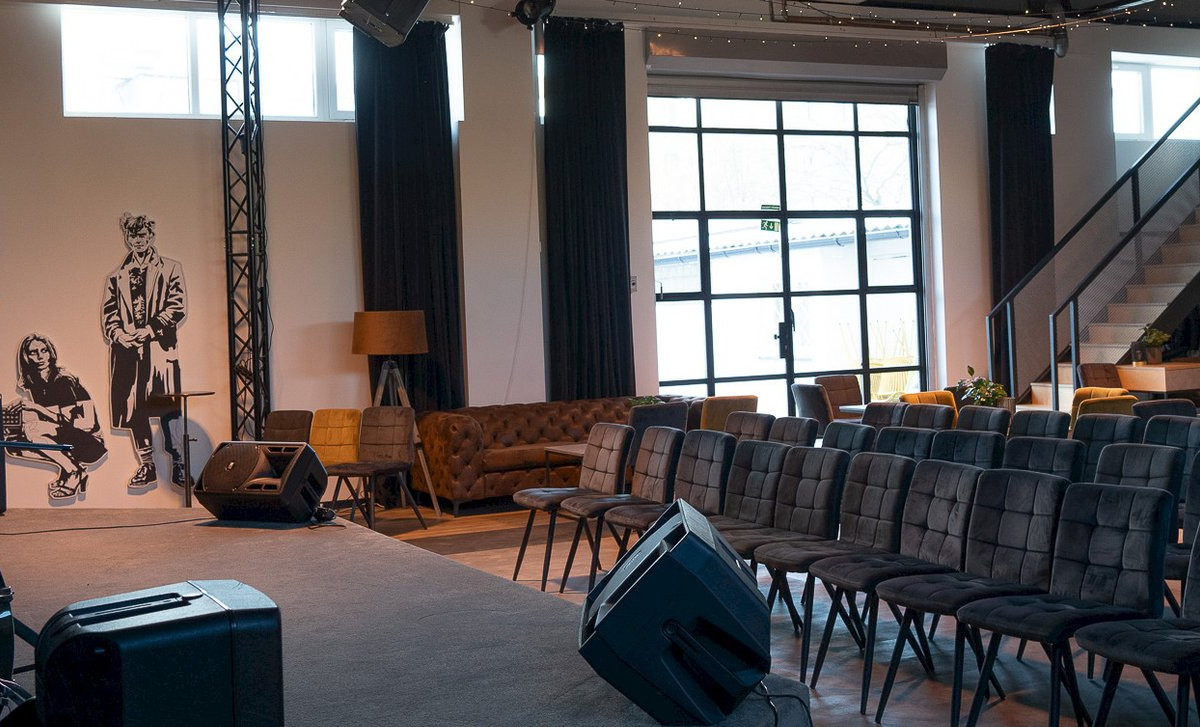 Crowd Cafe - obrázek 1