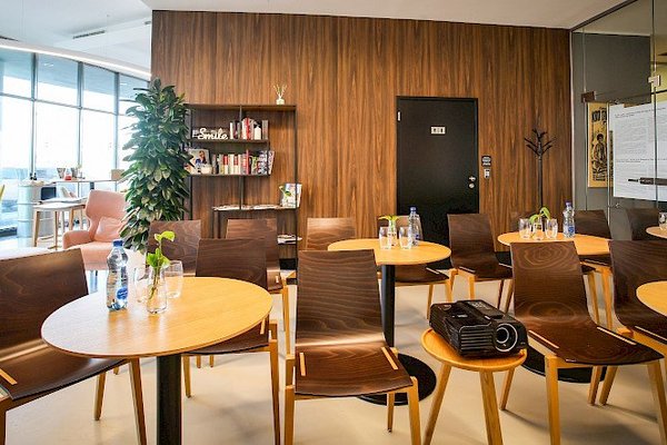 Dancing House Café - náhled 11