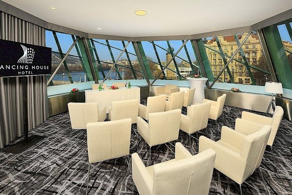 Meeting Room Dancing House - náhled 16