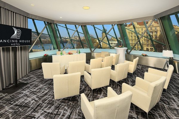 Meeting Room Dancing House - náhled 28