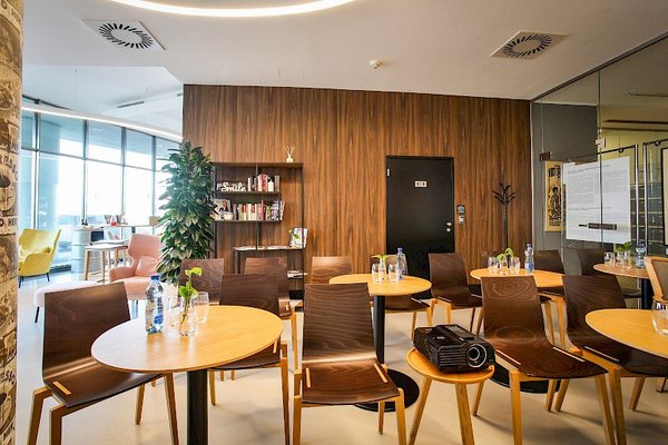 Dancing House Café@Dancing House Hotel - náhled 4