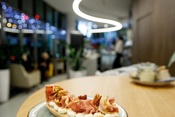 Dancing House Café@Dancing House Hotel - náhled 9