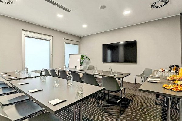 Zasedací místnost@Dancing House Hotel - náhled 3