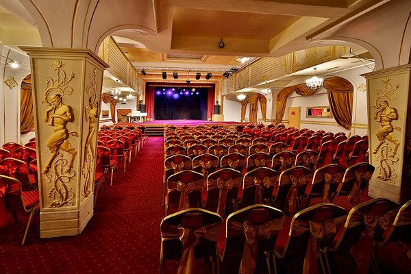 Divadlo Apollo - náhled 8