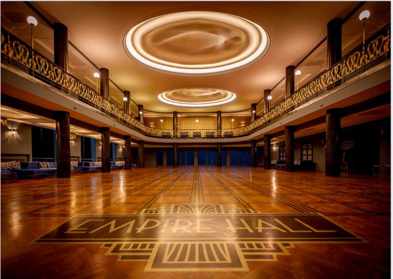 Empire Hall ve Slovanském domě - obrázek 1