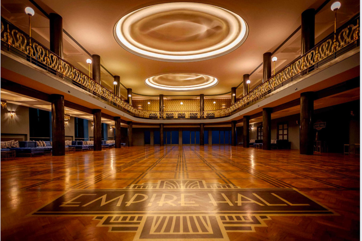 Empire Hall ve Slovanském domě - obrázek 1