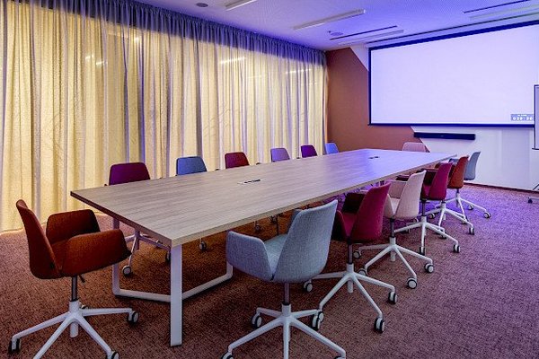 Zasedací místnost Tesla@FLEKSI Beta - náhled 2