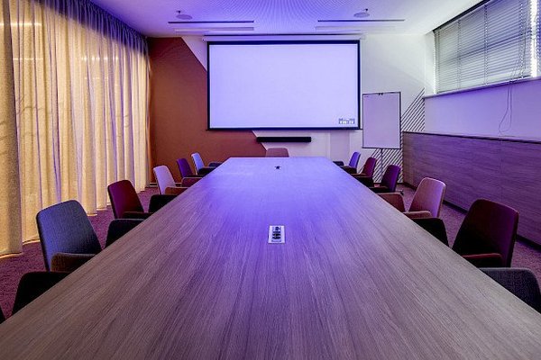 Zasedací místnost Tesla@FLEKSI Beta - náhled 3