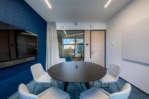 FLEKSI Budova B - Zasedací místnost Hus - náhled 2